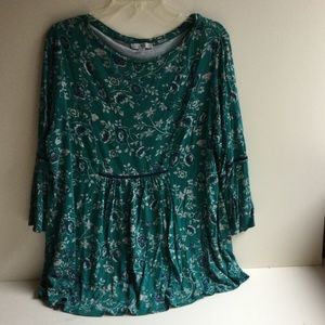 Green & blue floral top with flared 3/4 sleeves 1X